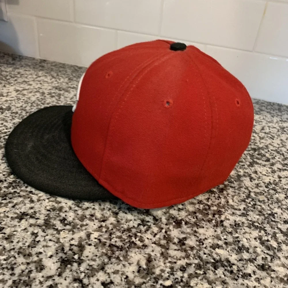 Vintage Cincinnati Reds Hat Cap Fitted Mens 7 Red MLB Baseball 59FIFTY New Era